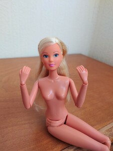 ステフィラブ ドール本体 可動ボディ1/6 バービー barbie simba toys