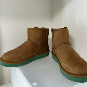 送料無料★UGG アグオーストラリア　メンズ　ムートンブーツ クラシックミニスティッチ　1008621 サイズ28cm US10 茶ブラウン