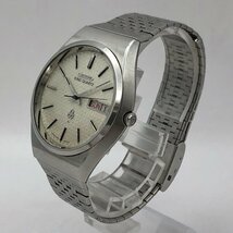 1円～/SEIKO/セイコー/KQ/キングクォーツ/5856-8001/3針/デイデイト/シルバーカラー/ラウンド/メンズ腕時計/ジャンク/T154_画像4