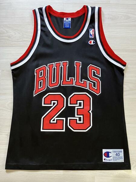 ★良品 NBA BULLS マイケル・ジョーダン JORDAN #23 シカゴ・ブルズ Champion チャンピオン ヴィンテージ ユニフォーム シャツ　40　M