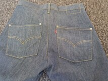 希少 初期型 未使用 Levi's リーバイス ENGINEERED JEANS エンジニアドジーンズ 31×32 ゴールデンサイズ 立体裁断 3D カット ヴィンテージ_画像5