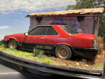 昭和の名車　1/24　NISSAN SKYLINE 2000 TURBO RS草ヒロ風景自作完成品 ケース付_画像5