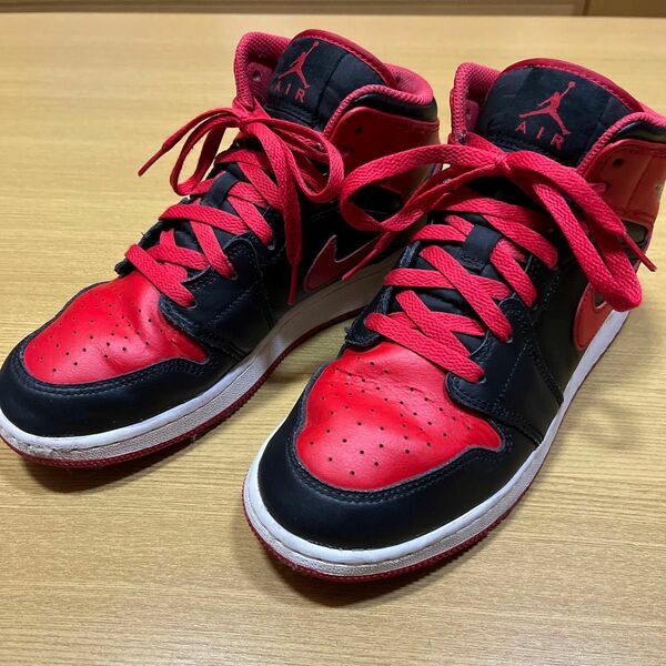 ナイキ エアジョーダン 1 AIR JORDAN 1 MID(GS) 【24.5cm】赤/黒