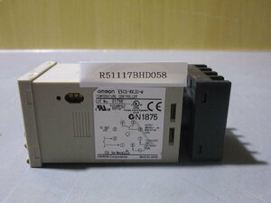 中古 OMRON E5CS-RKJU-W 電子温度調節器 (R51117BHD058)