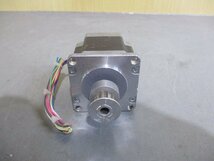 中古 ORIENTAL MOTOR STEPPING MOTOR 2-PHASE C7904-9212K ステッピングモーター (KBBR51229B094)_画像3