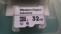 ●10円〜売切　送料84円 Western Digital製　中古　美品　microSDカード 32GB ケース付き　クイックフォーマット済　SDカードとしても可能_画像2