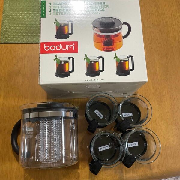 bodum ティーポット&4グラスセット