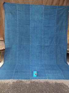 浅葱色に育った手織り中厚藍木綿古布・5幅繋ぎ・204×165㌢・重540g・リメイク素材