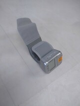 ☆オムロンデジタル自動血圧計 手首式 HEM-6022 単４電池×２本(お試し用) 収納ケース付 コンパクト 未使用品_画像7