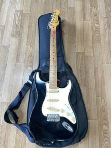 Fender Stratocaster BLACKY sperzelロック式ペグ仕様