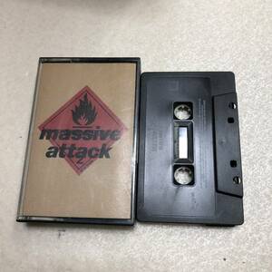 [ кассетная лента EU версия MASSIVE ATTACK Blue Lines WBRMC 1masivu attack голубой * линия zcassette tape] клик post 