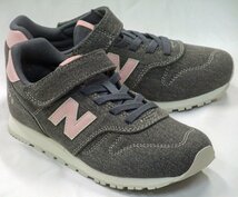 送料無料 new balance ニューバランス YV373 DC2 グレーデニム/ピンク 24cm キッズ クラシックスタイル ジュニア スニーカー_画像1