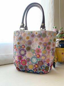 お花の手刺繍 ビーズ刺繍　バッグ　ハンドメイド リネン生地　トートバッグ 