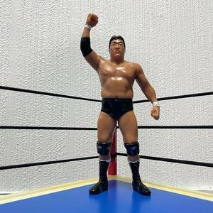 全日本プロレス ジャンボ鶴田 フィギィア 三冠王者 怪物