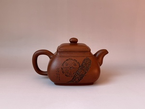 A000056 中国宜興 紫砂壺 急須 顧景洲 茶壺 茶器 茶道具 在銘 時代物 中国美術 煎茶道具 容量：320cc