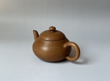 A000027 中国宜興 紫砂壺 急須 孟臣 茶壺 茶器 茶道具 在銘 時代物 中国美術 煎茶道具 容量：180cc_画像4