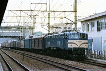 C0078-1【古い 鉄道 カラーネガ】35mm 5コマ◇昭和57年 EF58 ※鉄道 駅 電車 汽車 蒸気機関車_画像2