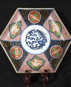 大聖寺伊万里 染付 金彩 色絵 染錦 花唐草文 花文 角福 宝尽し 24cm 六角皿 江戸後期 bo-Ea3335k