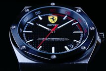 1円～1スタSCUDERIA FERRARI【スクーデリア・フェラーリ】FERRARI公式腕時計/新品本物美しすぎるIPブラックオクタゴンベゼルウレタンベルト_画像3