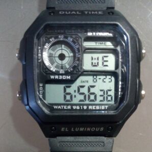 デジタル腕時計④