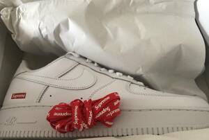 国内正規品 未試着 NIKE AIR FORCE 1　supreme　ナイキ　エアフォース1　シュプリーム　27.5㎝　ホワイト 9.5