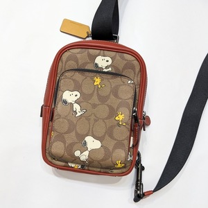 COACH × PEANUTS コーチ ピーナッツ シグネチャー ボディバッグ ショルダーバッグ トラック パック スヌーピー ウッドストック CE600