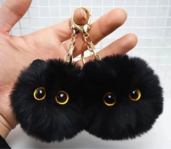 【送料込】【新品未使用】まんまる黒猫くろねこぬいぐるみキーホルダー（3つ） バッグチャーム ファーチャーム ふわふわ ファー