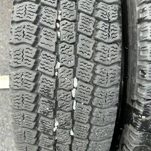 1000円からトラックスタッドレス 205/75R16 113/111L LT TOYOスタッドレスタイヤ 83の画像2