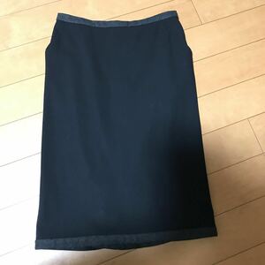 美品 MaxMara イタリア製 バックフリルスカート 黒 サイズ38