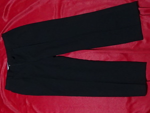 ☆Munsingwear マンシングウェア　ポリエステル系黒パンツ　W85　普通程度の厚さ　MENS　ゴルフ　デサント