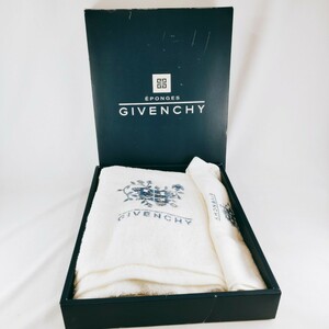 【美品】GIVENCHY ジバンシイ ハンドタオル フェイスタオル バスタオル ゲストタオル　ブルー ロゴ刺繍 ホワイト系 生活用品 ジバンシー