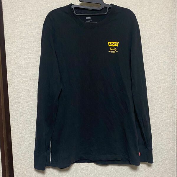 ロンT 長袖Tシャツ 長袖 Tシャツ ブラック　リーバイス　LEVI'S メンズ　Lサイズ　ブラック