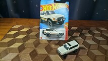 【Hot Wheels】TOYOTA　LANDCRUISER ８０新品未使用未開封＆新品未使用開封【撮影用】２台セット！「観賞用と保存用」_画像1