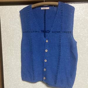 綿手編みカノコ刺し子入りベスト　ブルー、Lサイズ