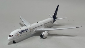 Aviation400 Lufthansa Boeing B787-9 D-ABPA 