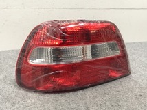 新品!S40 4B系 純正 後期 左 テールランプ/ライト/レンズ ハロゲン 30621885 V30621885 ボルボ(134043)_画像2