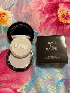 GRACE&LUCERE エッセンスシャイニングパウダー