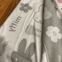 新品即決送料無料♪miffy シルエット　バスタオル　60×120㎝　綿100％ 中灰　プール　レジャーなどに♪_画像4