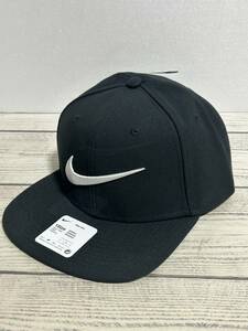 NIKE(ナイキ) ナイキ スポーツウェア プロ スウッシュ アジャスタブル キャップ ブラック フラット スポーツ アウトドア (タグ付き 未使用)