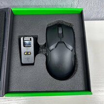 ◎L097 RAZER ULTIMATE ゲーミングマウス ブラック ワイヤレス 充電ドック付属 (ma)_画像3