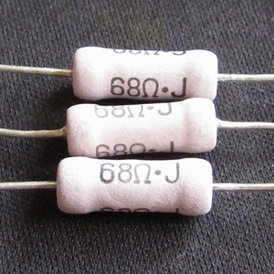 EK08 KOA 酸化金属皮膜 小形電力形抵抗器【MOS3C680J】68Ω±5% 3W 10本セット 未使用品