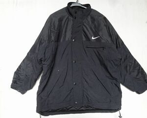 NIKE/ナイキ/中綿入ジャンパー/アウター/ナイロン素材/前ジップ/前立フラップスナップボタン/裾ドローコード/黒/ブラック/Lサイズ(1/30R)