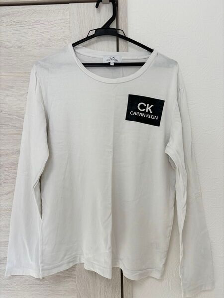 カルバン・クライン 長袖Tシャツ ロンT