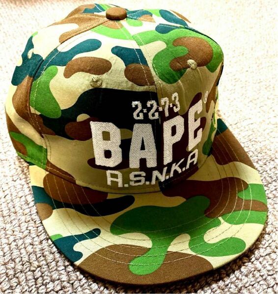 希少'00 a bathing ape カモキャップ　bape