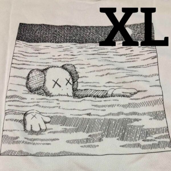 KAWS ◆カウズ◆スウェット　UNIQLO◆XLサイズ◆オフホワイト