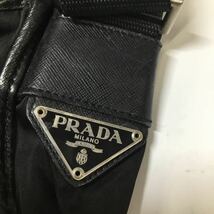 ※【PRADA/プラダ】ショルダーバッグ 鞄 黒 ブラック ※中生地にかなりのほつれ，破れ有り メンズ レディース 使用感有り 現状お渡し_画像9