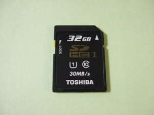 【TOSHIBA】　SDHC Class10　SDカード 32GB