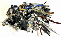 ジャンク腕時計 大量101個セット 種類多数、修理練習・部品取り・コレクションに_画像1