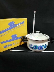 N121.【未使用】昭和レトロ　象印　ホーロー鍋 両手鍋 花柄 琺瑯　18cm 調理器具/100