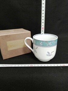 C1221.【未使用】 Noritake ノリタケ　COLONIAL DREAM マグカップ 花柄 箱入り/60